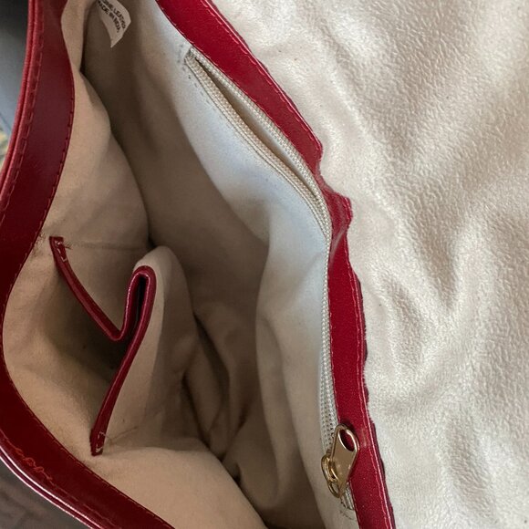 Viceroy Red Crossbody Bag – Stunning & Functional - Picture 3 of 4